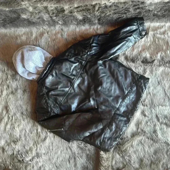 NWOT! Hawke & CO Outfitter Faux Leather Jacket 4T - Picture 9 of 11